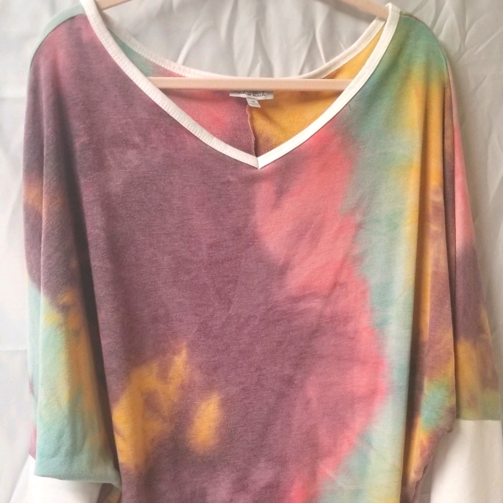 Long sleeve tie dye top
